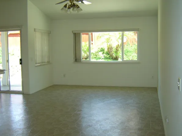 5501 Starlight Ave, Oceanside, CA 92057