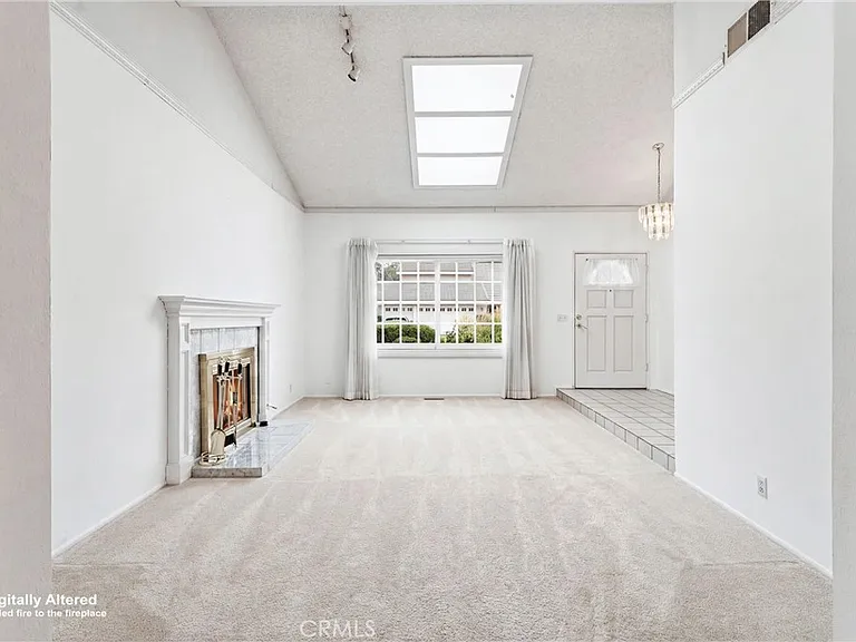 22611 Demasia — Photo 4