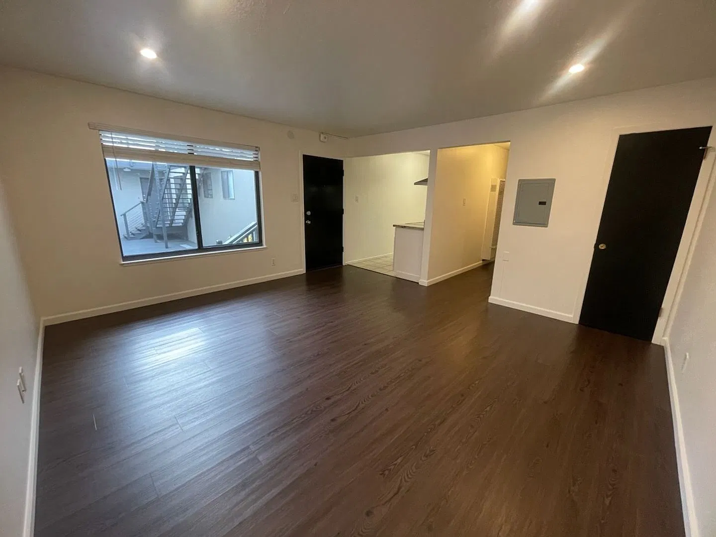 PM0541 — Photo 2
