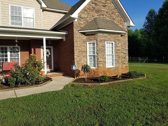 2nd image of 256 Coulter Dr