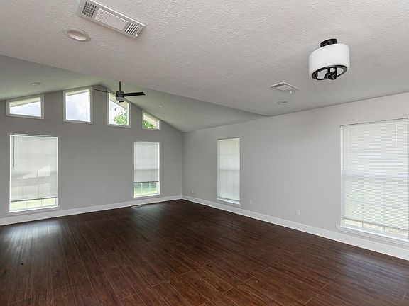 5th image of 5817 Oleander St