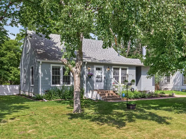5517 James Ave N, Brooklyn Center, MN 55430