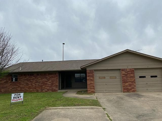 1st image of 1 Mulberry Ln
