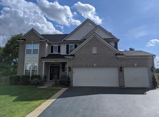 3545 High Ridge Rd, Carpentersville, IL 60110