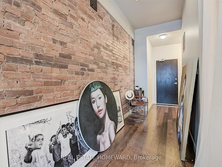 1842 Queen St E #205 — Photo 2