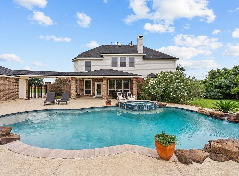 1st image of 3870 Summer Manor Dr