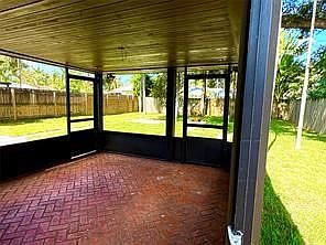 4th image of 815 SW 9th Avenue