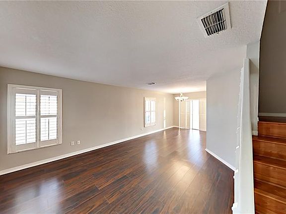 3rd image of 3200 Townsend Ct