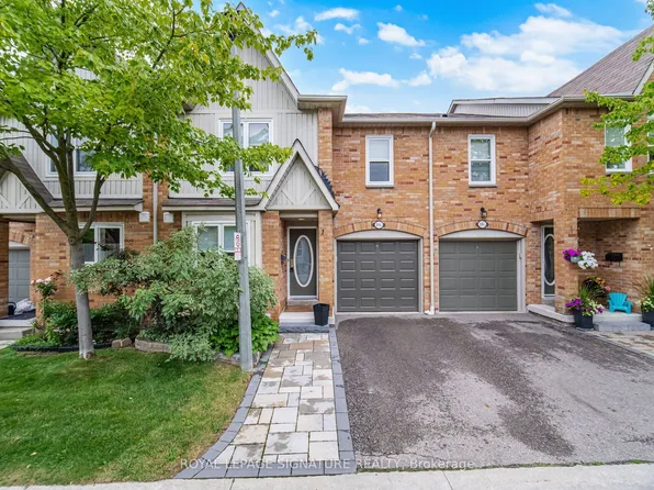5940 Glen Erin Dr #19A, Mississauga, ON L5M 5W9