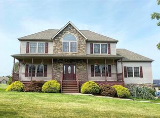6 Maidstone Ln, Monroe, NY 10950