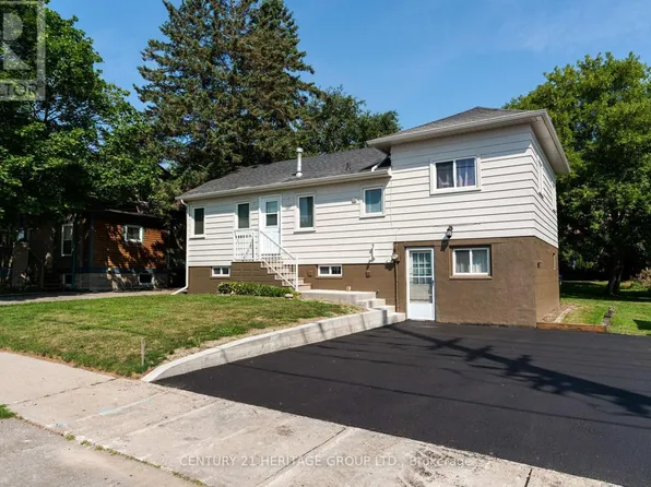 137 John St E, Bradford West Gwillimbury, ON L3Z 1G3