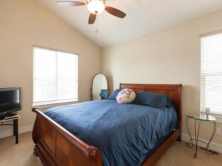 3725 Irving St — Photo 26