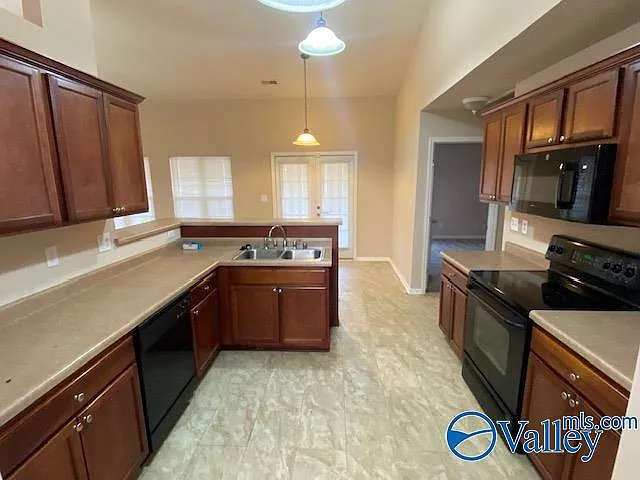 101 Summerford Ln — Photo 13
