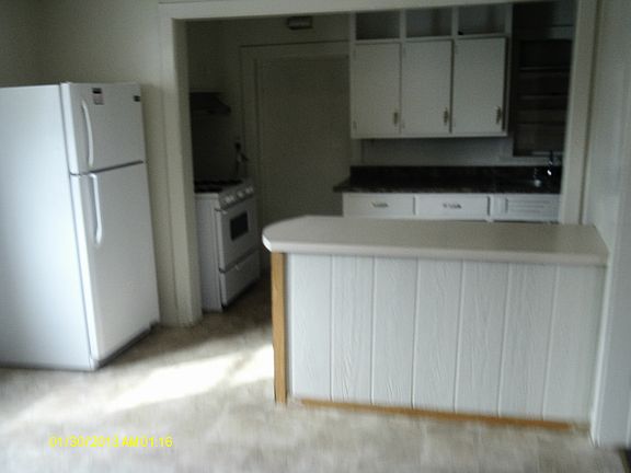 4th image of 827 W Nowland Ave