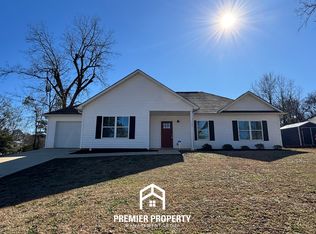 113 Loch Ness Ln, Bessemer, AL 35023