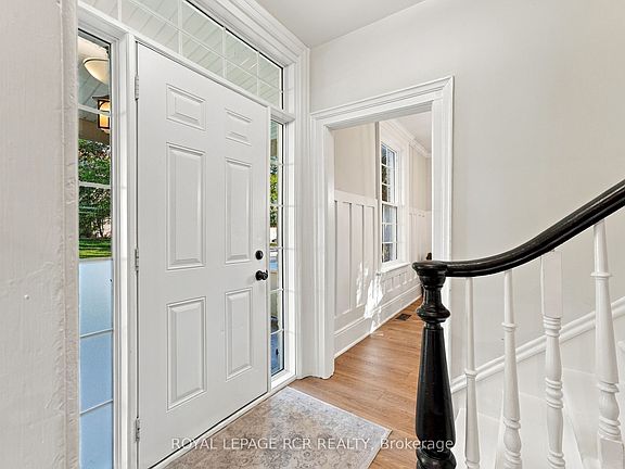 4th image of 35 Metcalfe St