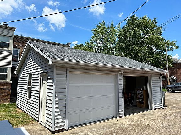 2nd image of 2104 Lincoln Ave