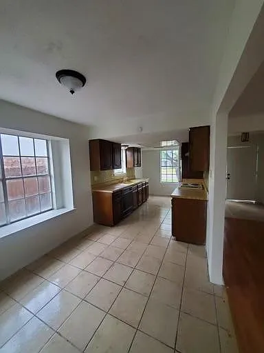 2210 Greenvalley Dr — Photo 4