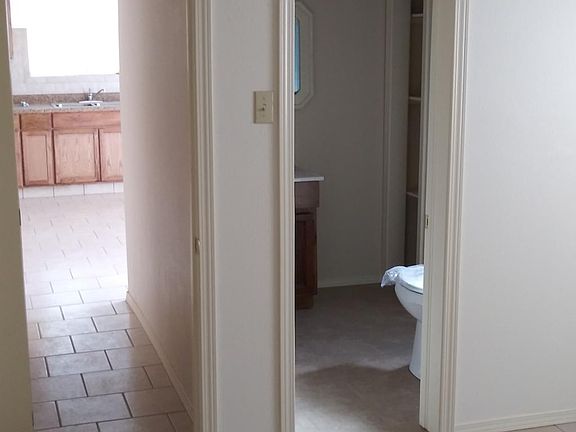 3rd image of 430 Wenda Way
