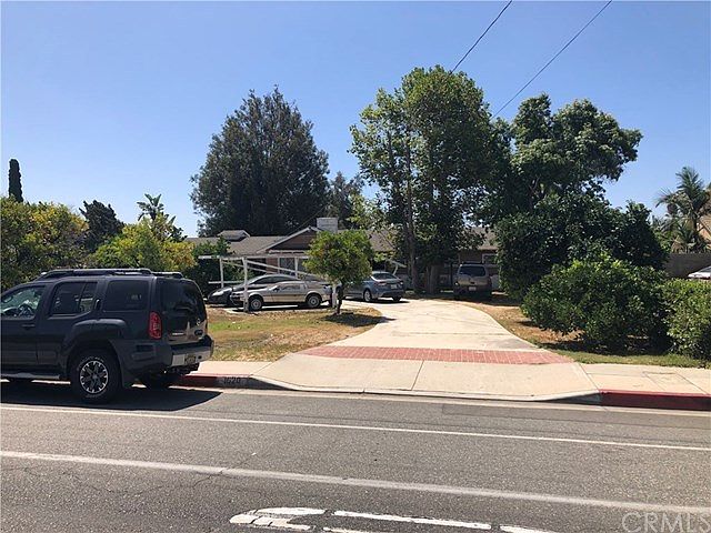1st image of 1620 W Orangewood Ave