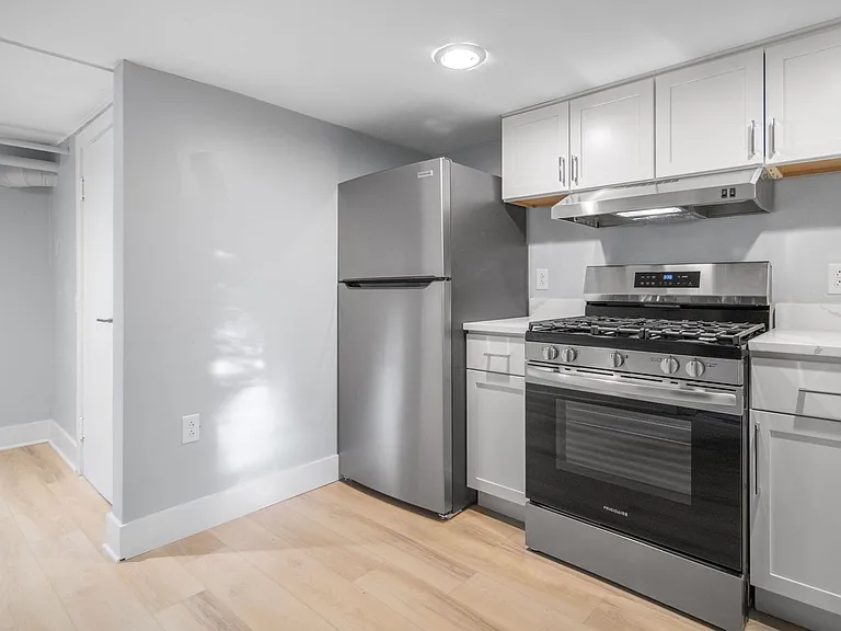 104 Harvard Pl — Photo 217