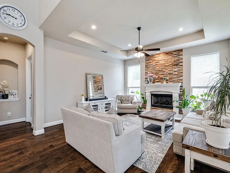 7148 Chelsea Dr — Photo 13