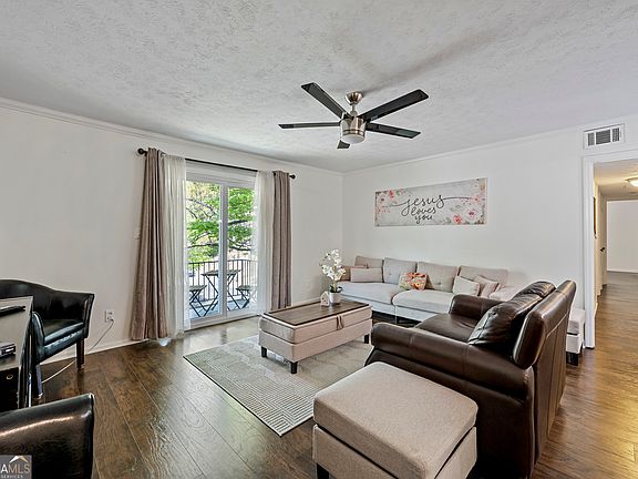 2nd image of 725 Dalrymple Rd APT 5C
