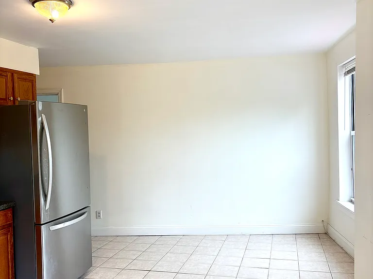 2 Morris Ave #203 — Photo 7