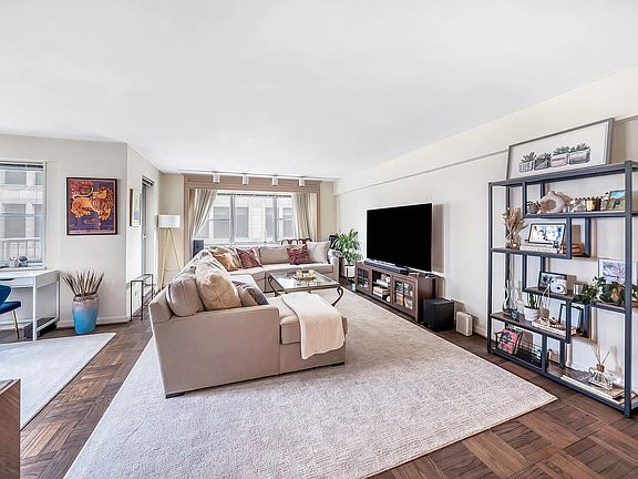 3rd image of 70 E 10th St APT 9L