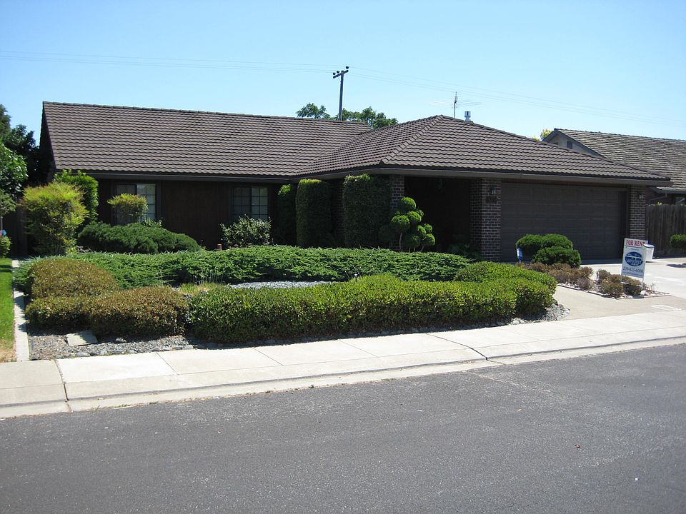 1st image of 1254 Pheasant Hollow Way