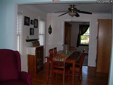 4th image of 1315 Dartmoor Ave