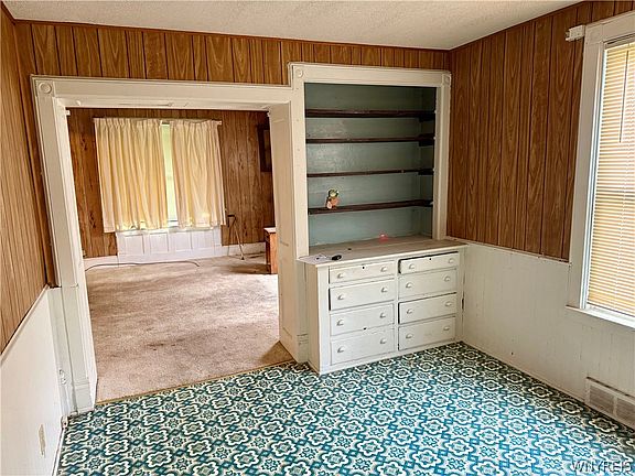 5th image of 41 Duane Ave