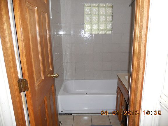 5th image of 2151 Emerson Ave