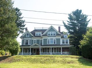 8 Franklin Ave, Saranac Lake, NY 12983