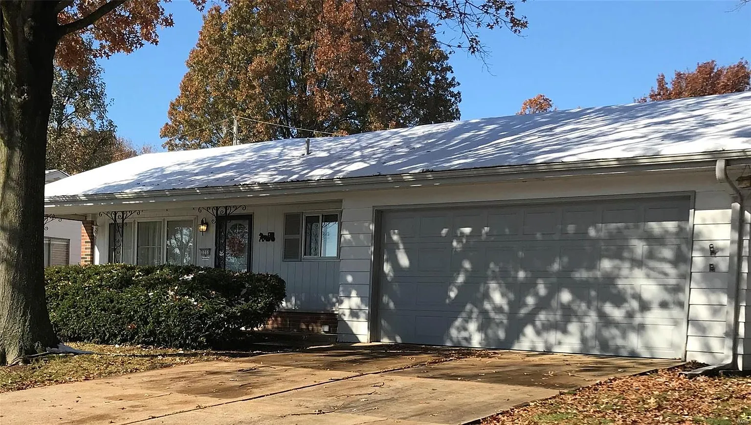 3233 Bridgeridge Dr photo 1