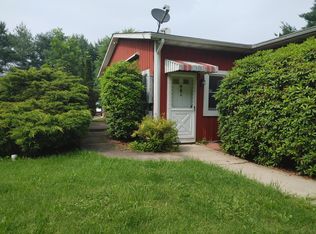 165 Old Stagecoach Rd, Gilbert, PA 18331