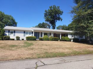 110 Stratford Rd, Seekonk, MA 02771