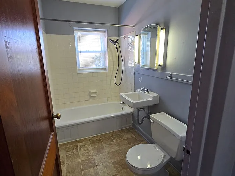 808 State St — Photo 8