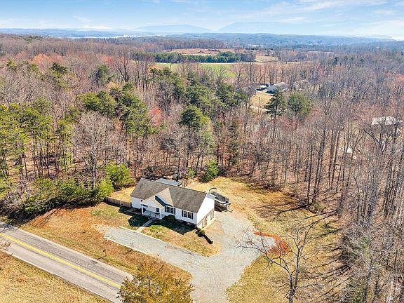 2nd image of 1840 Bluewater Dr