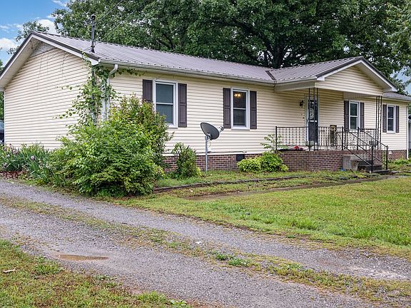 3rd image of 502 Sun Cir