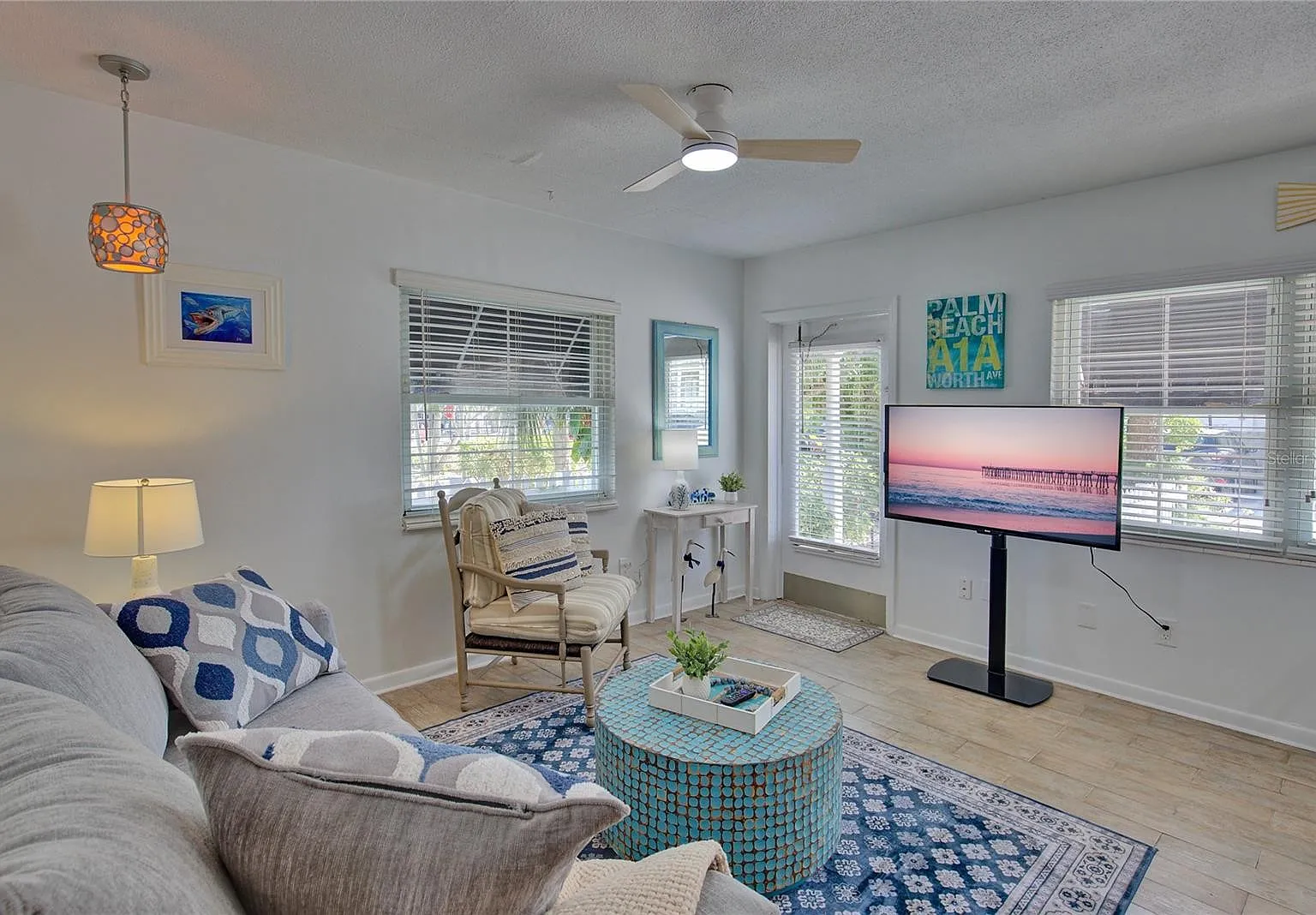 2 bed, 550 sqft, $2,700 — Photo 2