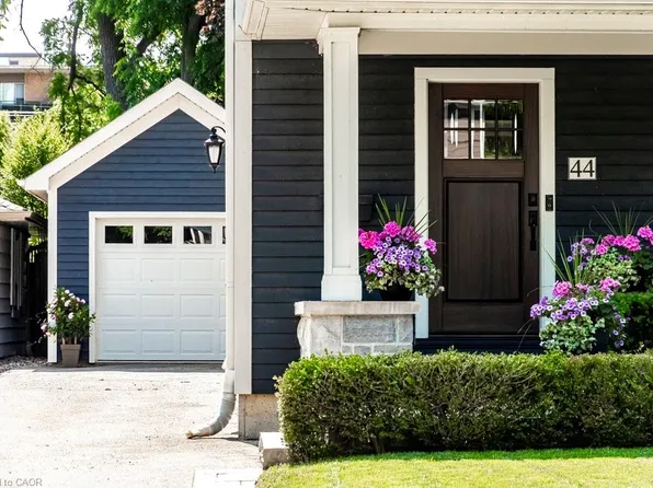 44 Head St, Oakville, ON L6K 1L5