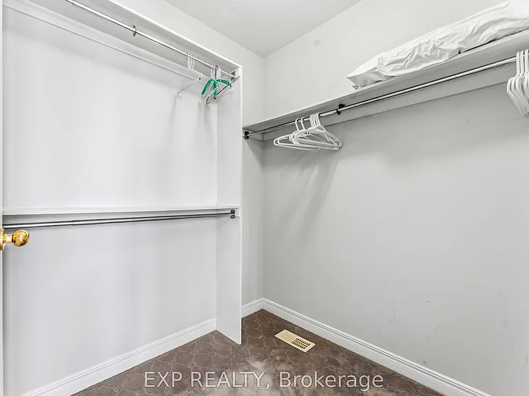 118 Finn Ct — Photo 23