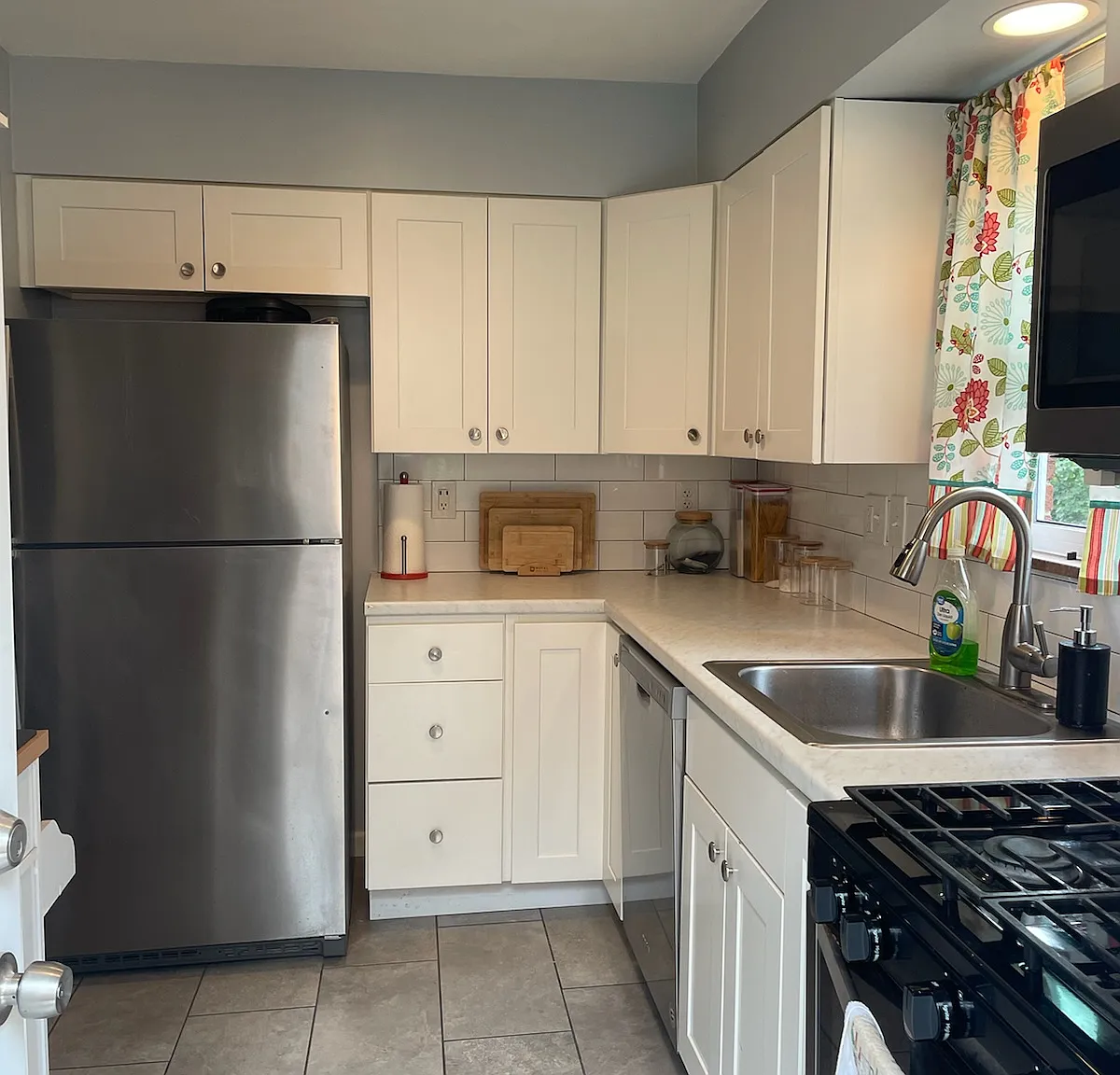4 bed, 1080 sqft, $1,725 — Photo 4