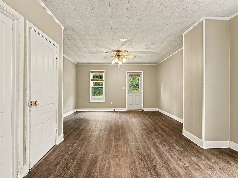 215 Pine Grove Rd #217 — Photo 5
