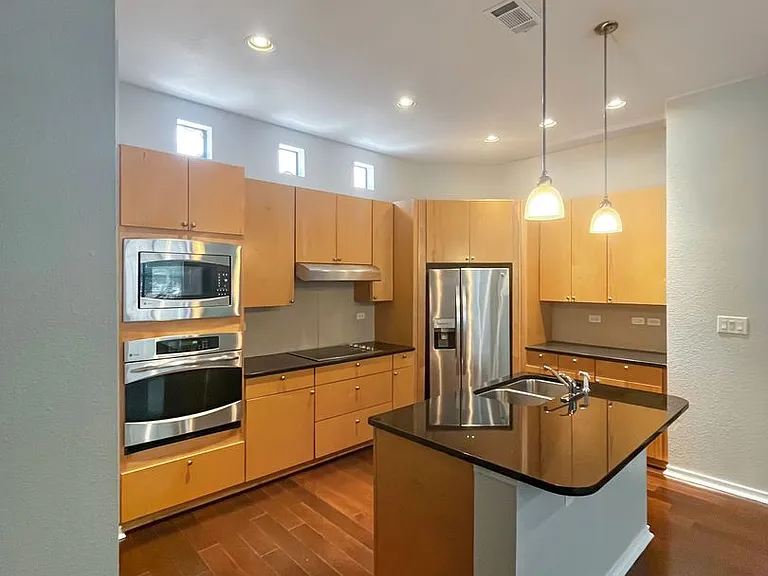 1207 Beaconsfield Ln #403 — Photo 4