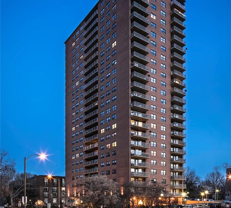 2nd image of 4466 W Pine Blvd APT 2G