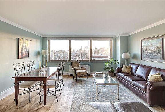 4th image of 201 E 86th St APT 35A