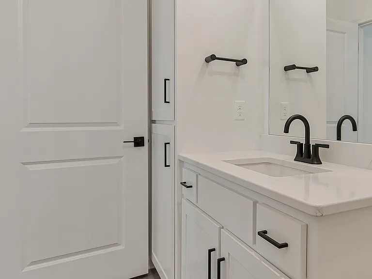 Bellbrook Apartments — Photo 9