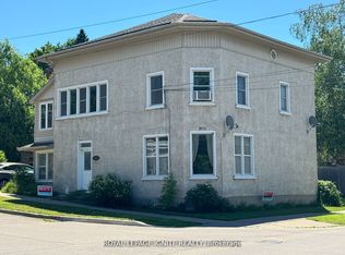 403 Mackay St, Pembroke, ON K8A1E3